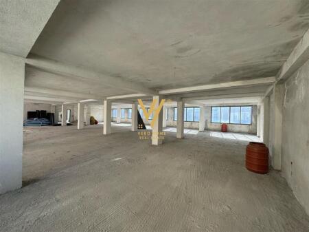 JEPET AMBIENT 450 M2 ME QERA TE IRFAN TOMINI 1.200 EURO