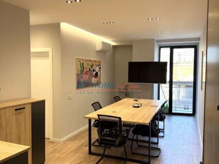 Zyre me qera tek Rruga Mine Peza Tirane