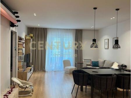Apartament 2+1+2 per shitje tek Liqeni i Thate, prane Raddison