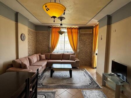 Jepet me Qera Apartament 1+1 lagja 13 ne Plazh