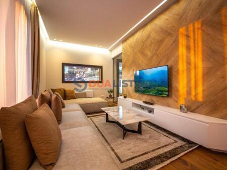 JEPET ME QIRA VILE INDIVIDUALE NE SAUK !