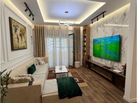 Shitet, Apartament 3+1+2, Residenca Oasis, Unaza e Re