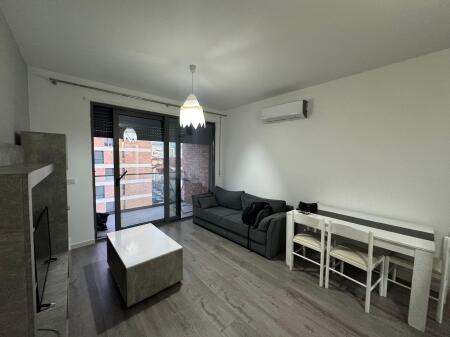 🏡 Jepet me qira apartament 2+1+2 📍 Kompleksi Fiori di Bosco, Tiranë💶 Çmimi: 650 € / muaj