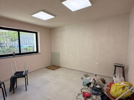 Zyrë me qera – Mozaiku i Tiranës