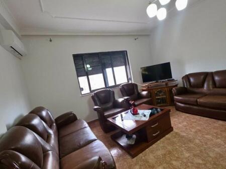Qera, Apartament 1+1 tek Ish Parku , Tirane.