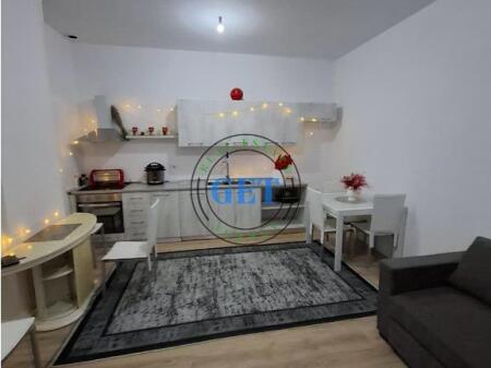 Shitet Apartament 1+1, pranë Shkollës "Bajram Curri" Plazh Durres!