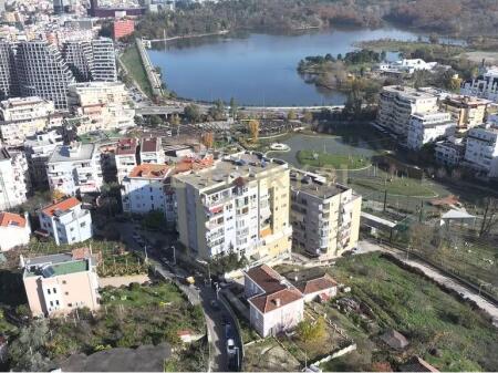 SHITET APARTAMENT SUPER PREMIUM – LIQENI ARTIFICIAL, NGJITUR ME KOPSHTIN ZOOLOGJIK 620,000 € Sip. Totale  200m2