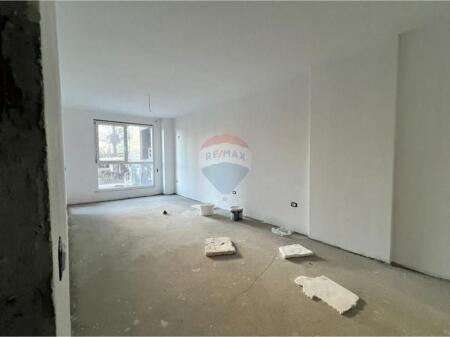 Apartament 1+1 per shitje, prane Bulevardit te Ri!