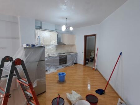 Shitet apartament 1+1 ne Astir