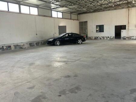 WAREHOUSE FOR RENT 700 M2 FILM STUDIO 3,500 EURO