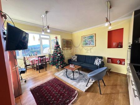 Jepet me qira apartament 2+1 prane  Lion Park