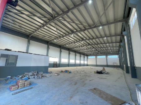 🏭 INDUSTRIAL WAREHOUSE FOR RENT – VORË