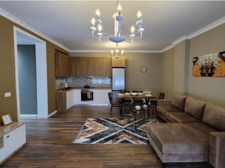 SUPER APARTAMENT MODERN 2+1+VERANDE PER SHITJE TEK XHAMIA KOPSHTI BOTANIK! 325,000 € Sip. Totale  170m2