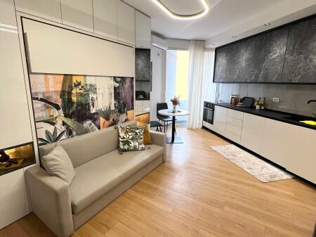 Okazion Shes apartament Komuna e Parisit - 83.000€