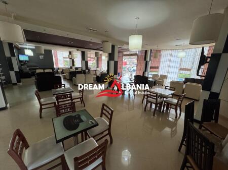 Premises for rent at the entrance of Fresku, in Tirana (ID 42711053 )