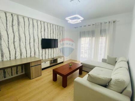 📍Appartamento 1+1 + posto auto Viale Migjeni