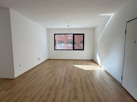 🏡 SHITET APARTAMENT 2+1+2 TUALETE Prane Xibrakut, Rr. Elbasanit
