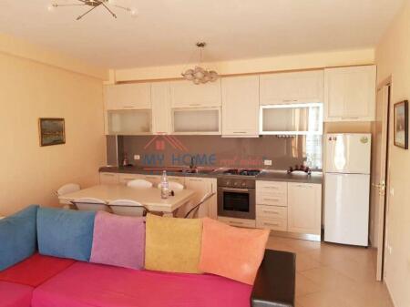 Apartament 2+1 me Qera Rruga e Barrikadave ne Tirane