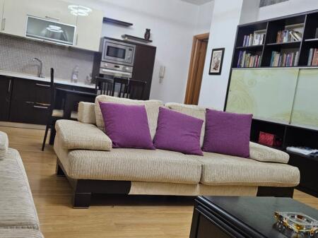 Appartamento 2+1+Balcone in Affitto a Pazari i Ri