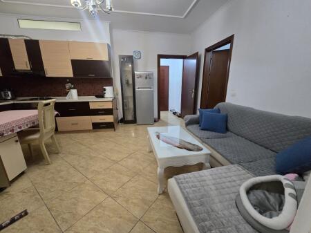 Apartament per shitje te Kodra e Diellit (prane Eleonores)