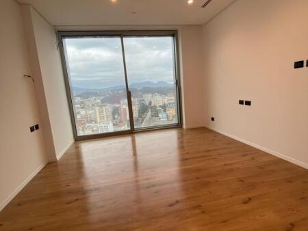 ZYRE ME QIRA TE DOWNTOWN ONE TIRANE