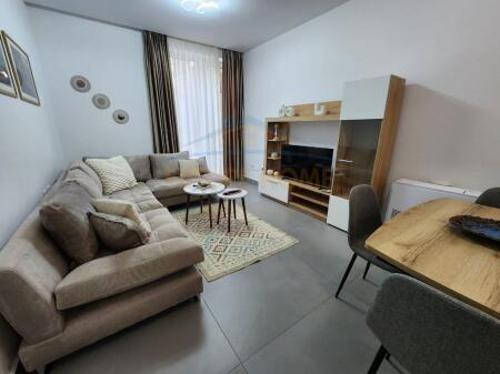 Affitto, Appartamento 2+1+Veranda+Posto Auto, Complesso Forest, Tirana