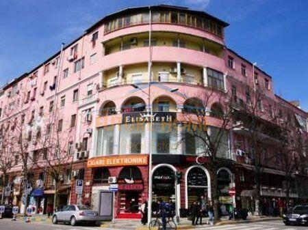 Qira, Ambient, Shallvaret