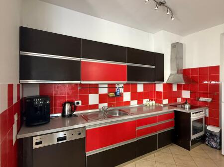 Jepet Me Qera Apartament 2+1+2 Tualete + 1 Ballkon