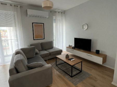 🏠 Jepet me qira apartament modern 2+1+2  📍 Rr. Dritan Hoxha – Zona Aura