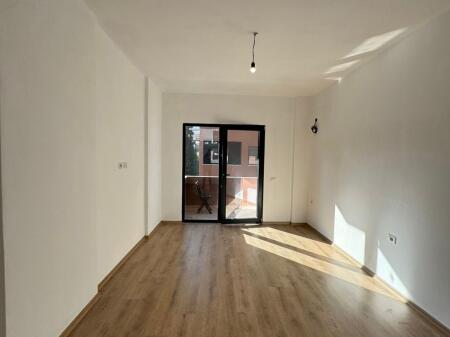 Shesim apart 2+1 te Rr. E Elbasanit te Xibraku