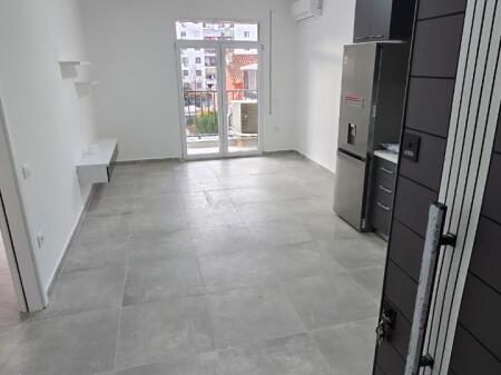 Si affittano 2 appartamenti 1+1, 5 maggio