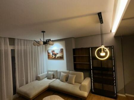 🏠 Apartament 2+1 me qira – Qendër