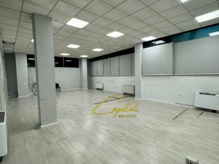LOCALE COMMERCIALE IN AFFITTO 655 M2 VIA KAVAJES 5.800 EURO