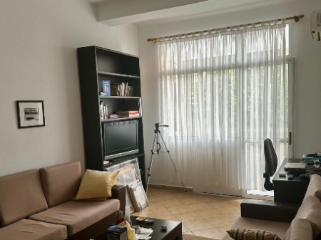 🏡 Shitet Apartament 1+1 – Rruga e Durrësit 📍