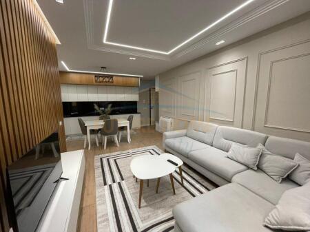 For rent, Apartment 2+1+2+2 Parking spaces, Dry Lake, Tirana.