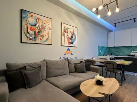 SHITET APARTAMENT 2+1+BALLKON "TE KOMPLEKSI MAGALEMI 21, ALI DEMI" 1.460.000 LEKË