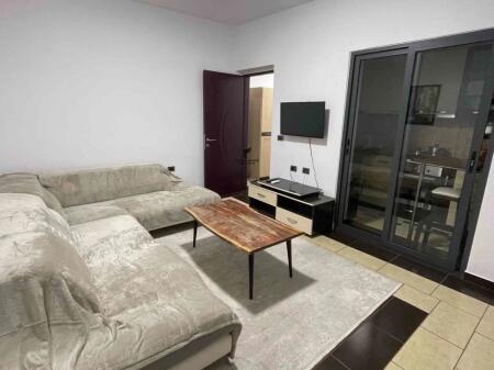 APARTAMENT ME QERA 1+1 RRUGA E DURRESIT 60.000 LEKE