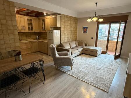 Tek 9 Katshet, Shitet Apartament 1+1 & Garsoniere Ideale Per Qira Ditore!