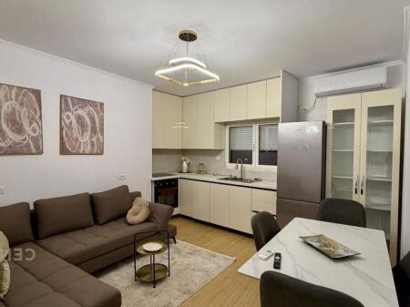 We offer an apartment for rent near the medrese, Dibra street!