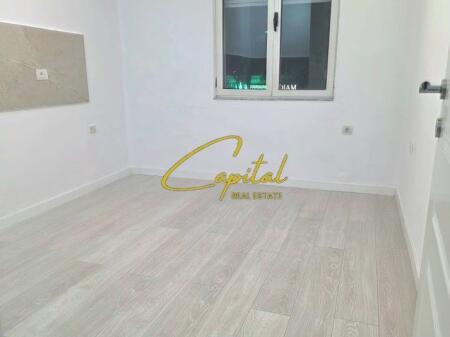 OFFICE FOR RENT 110 M2 KAVAJES STREET 800 EURO