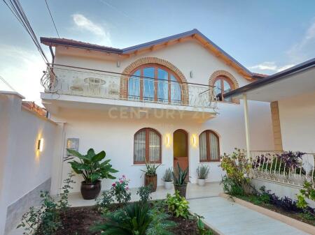 VILE ME QIRA, VENDOSUR NE ZONEN E XHAMLLIKUT, TIRANE!