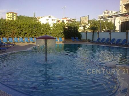 HOTEL WITH POOL FOR SALE IN THE GOLEM AREA, 250M FROM THE BEACH!!! 2,000,000 € Total Area 1400m2