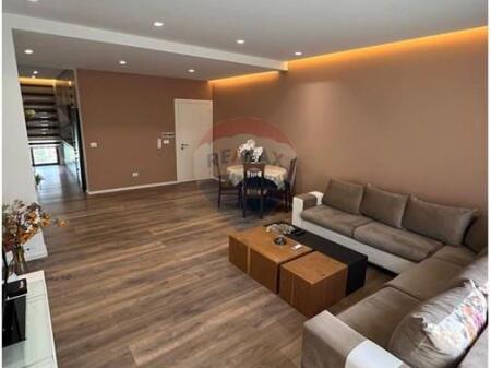 Shitet Apartament 2+1 – Rruga e Elbasanit, Tiranë