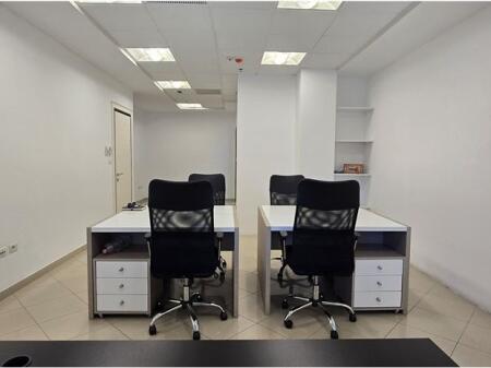 Jepet me qira ambient per zyra, Qender