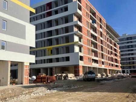 Shitet Apartament 2+1 te Kompleksi Univers City