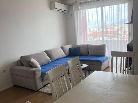 🏠JEPET ME QIRA APARTAMENT 1+1📍MBIKALIMI I KOMUNES-💶 50.000 LEKE/MUAJ-🏢KATI I 2, ME ASHENSOR