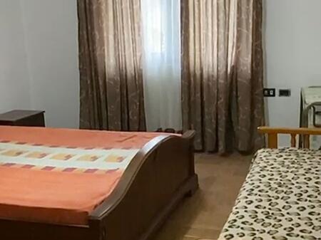 🏠 Jepet me Qira Garsoniere – Përballë Delijorgjit