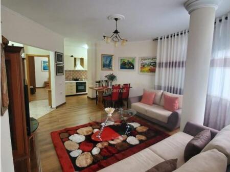 Apartament 2+1 me qira tek Rruga Qemal Stafa