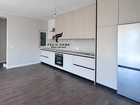 ZYRE ME QERA 2+1+2 BULEVARDI I RI 70.000 LEKE