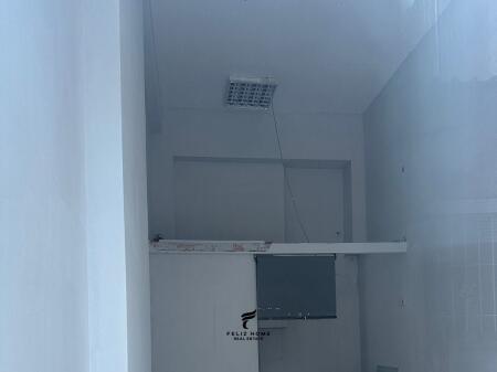 SHOP FOR RENT 20 M2 MYSLYM SHYR 30,000 LEKE